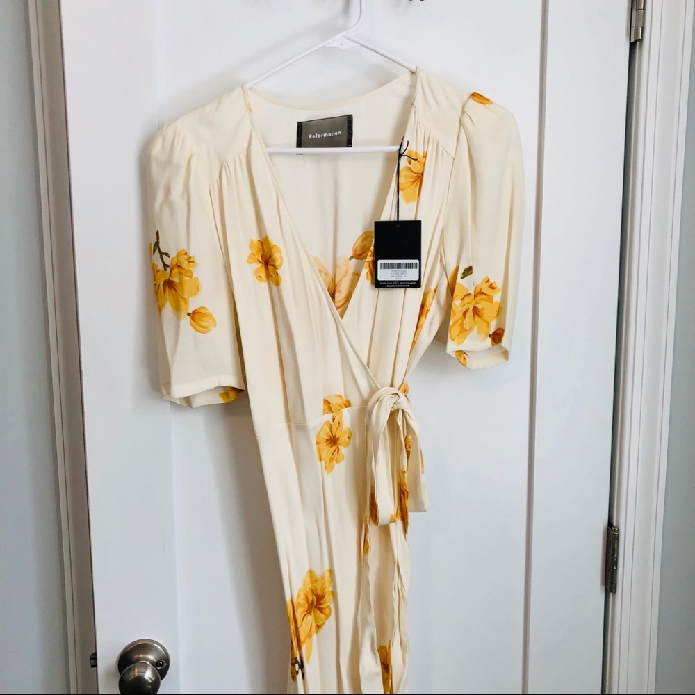 NEW WITH TAGS Reformation Foster Dress in Tangiers